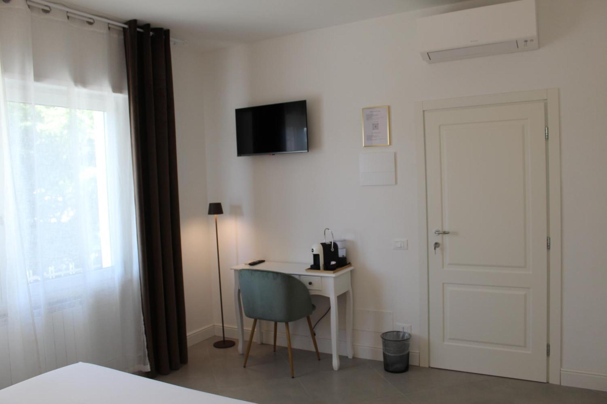 Villa Forte Salvi - Rooms Peschiera del Garda Luaran gambar