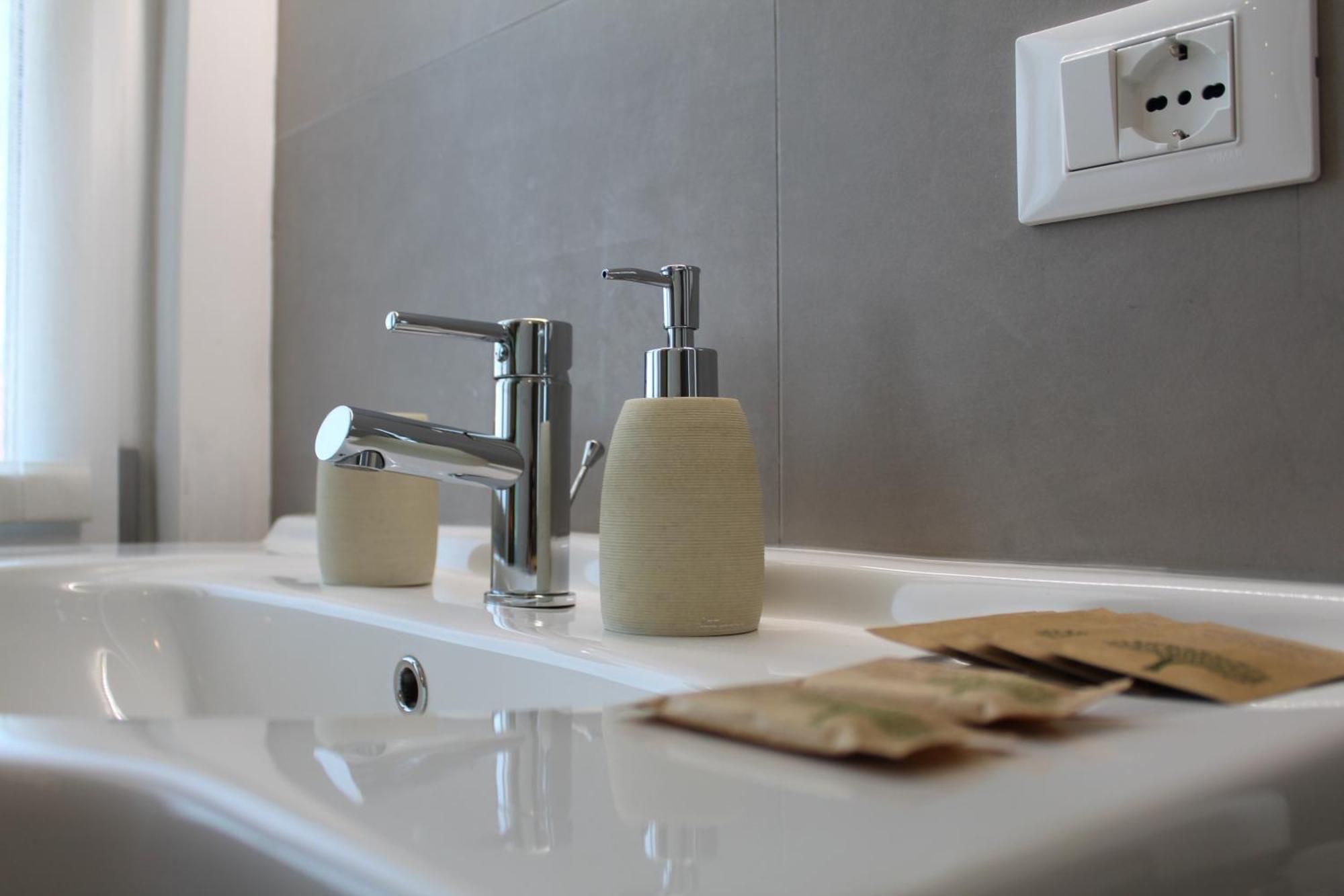 Villa Forte Salvi - Rooms Peschiera del Garda Luaran gambar
